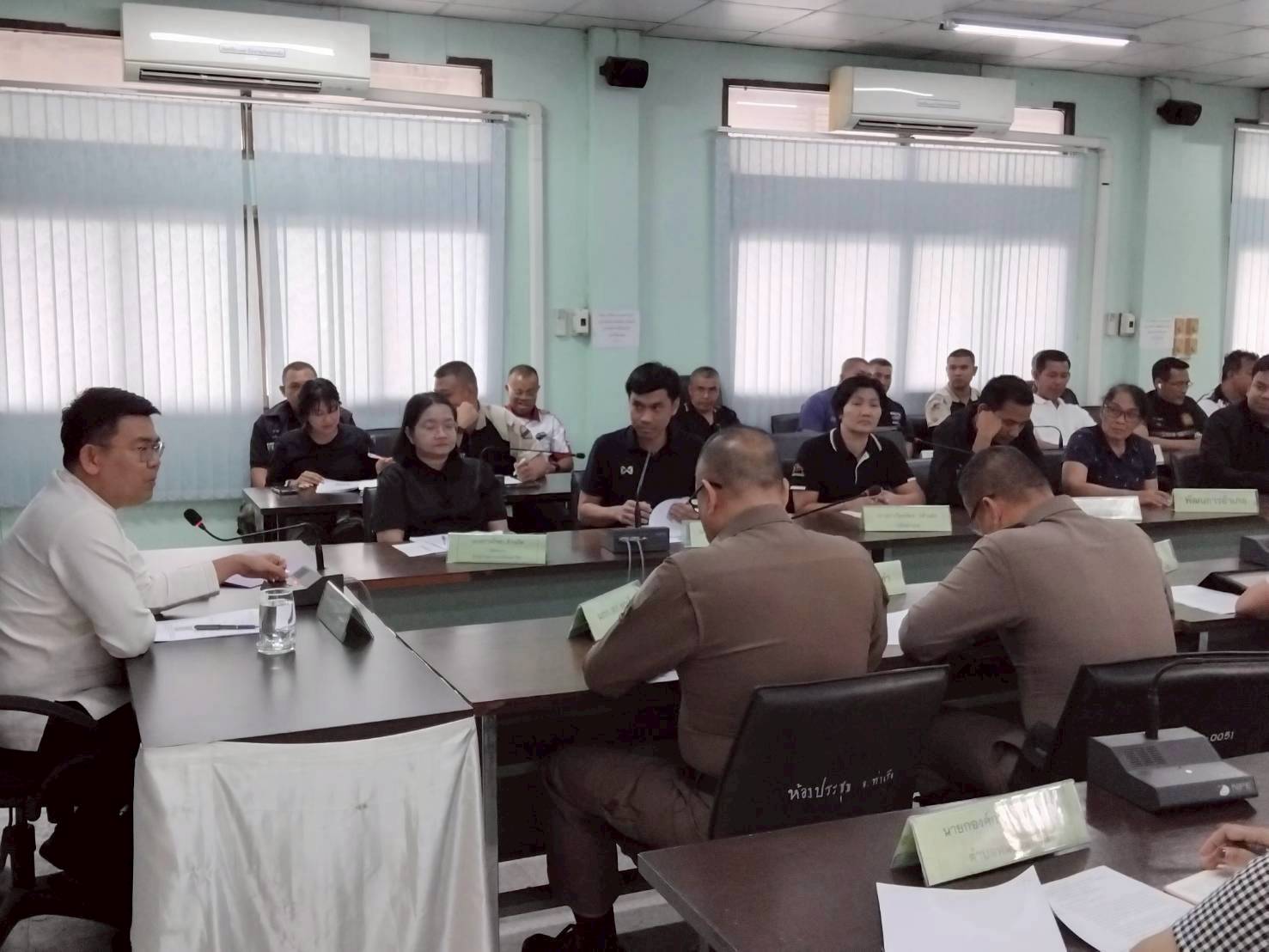 สพอ.ท่าเรือ ร่วมประชุมเตรียมความพร้อมอำนวยความสะดวกประชาชน ในการเดินทางเข้าเฝ้าฯ กราบถวายบังคมพระบรมศพ สมเด็จพระนางเจ้าสิริกิติ์ พระบรมราชินีนาถ พระบรมราชชนนีพันปีหลวง