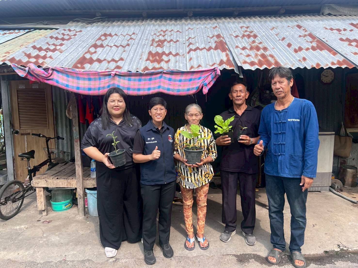 สพอ.ท่าเรือ : ร่วมกับ ศจพ.อ.ท่าเรือ บูรณาการขับเคลื่อนสร้างความมั่นคงทางอาหารให้แก่ครัวเรือนเปราะบาง